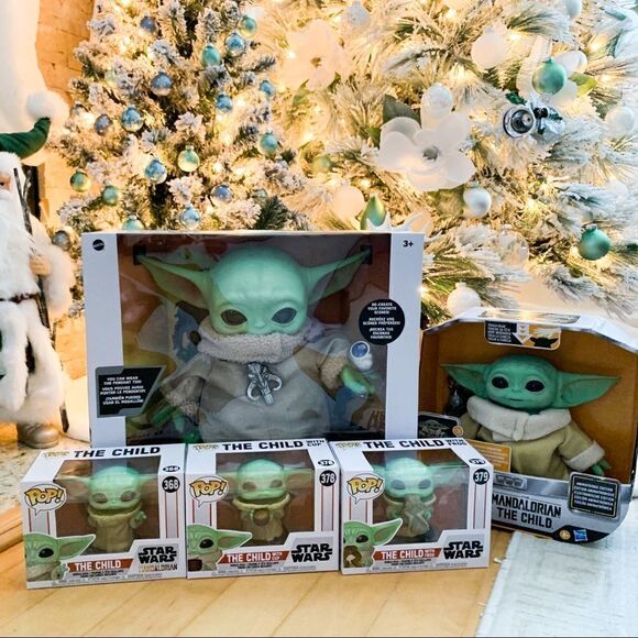 NIB The Mandalorian ”The Child ” Bundle - Picture 1 of 13